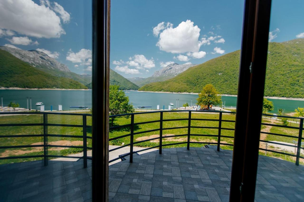 Piva Lake 普卢日内 外观 照片